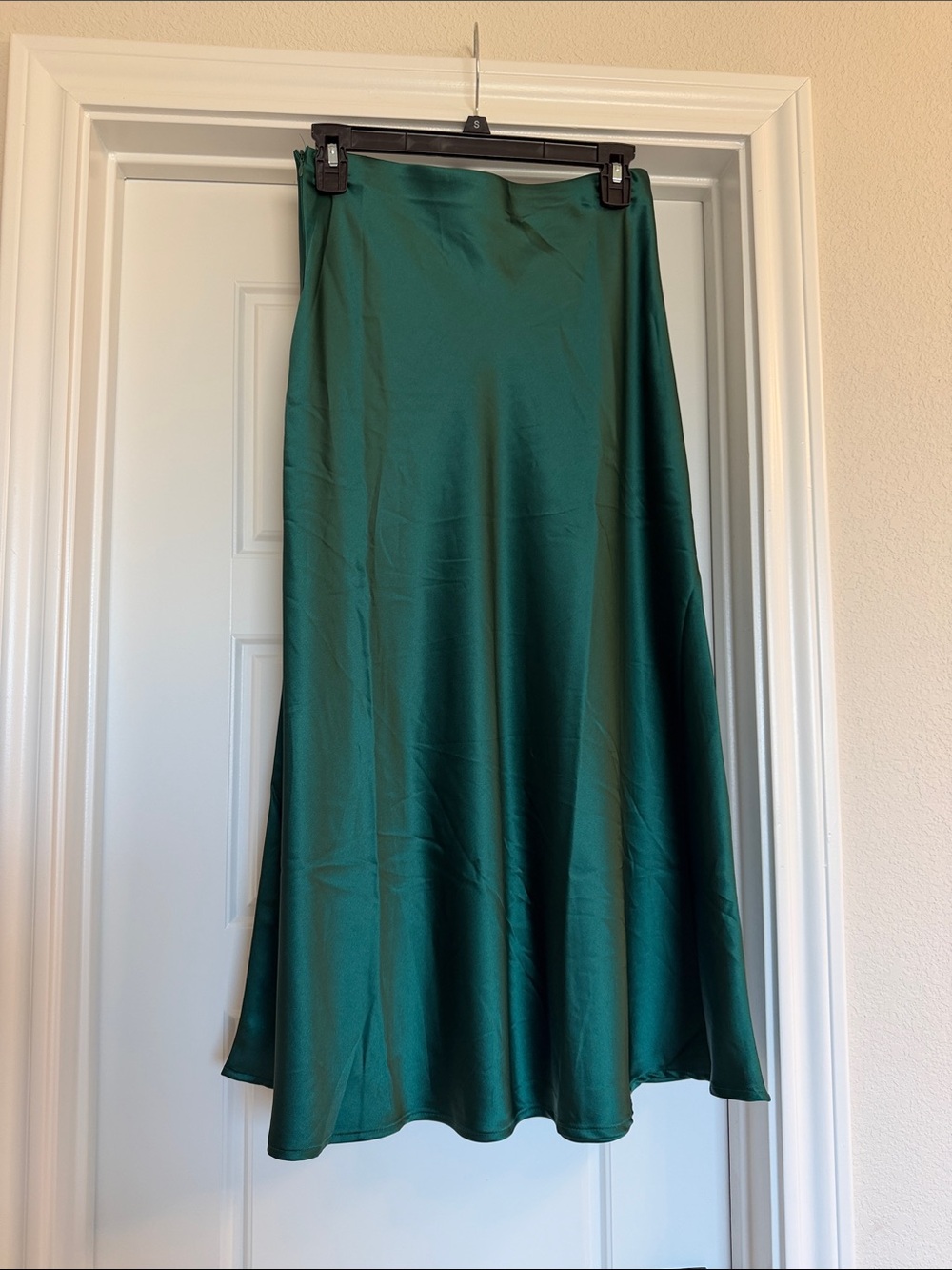 zeagoo Emerald Green Satin Maxi Skirt